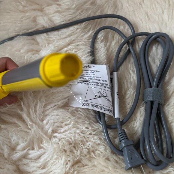 Drybar 3-Day Bender 1” Digital Curling Iron - Preowned - Picture 3 of 12